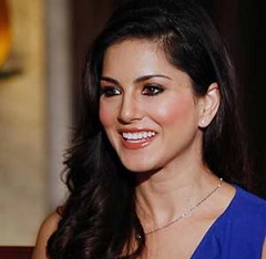 Hyderabad Fans Hurt With Sunny Leone