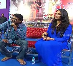 Anushka and Gunashekar at Rudramadevi movie promotion in CMR College