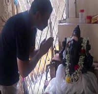 Ram Gopal Varma Bows Down To Lord Ganesha : Shocking