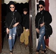 OMG: 62 Yr Old Rekha Sports Ripped Jeans