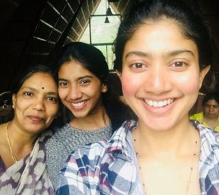 Pic Talk: Sai Pallavi’s Selfie With Mom & Sis